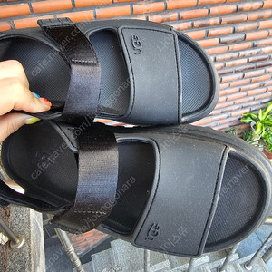 ugg 어그 골든 글로우 플랫폼 샌들 블랙