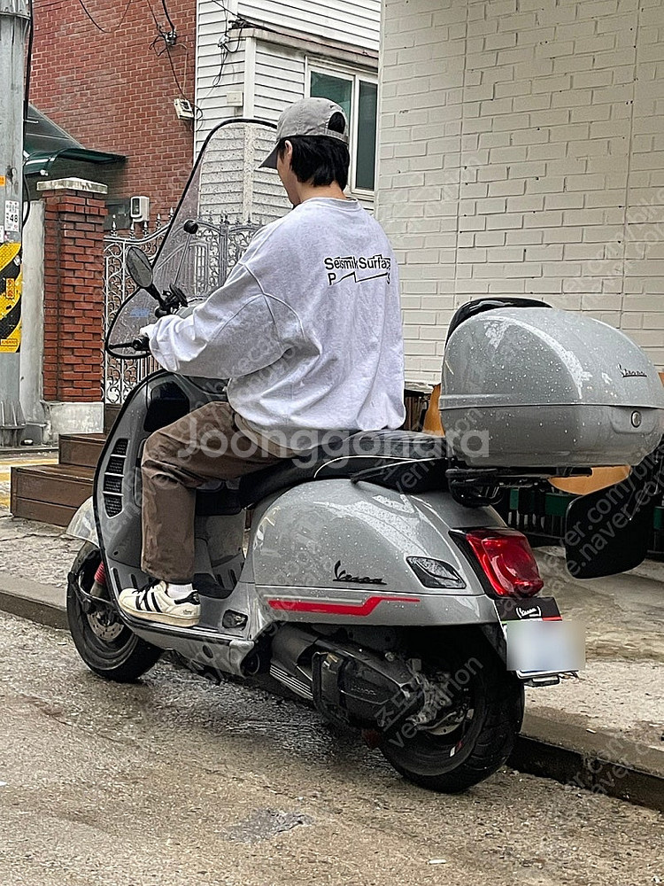 베스파 GTS300 (22년식,5500KM) 아비오그레...--2