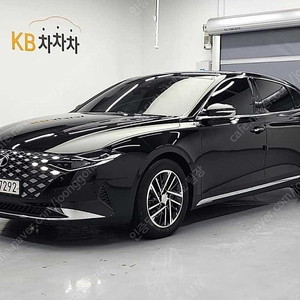 더뉴 그랜저IG 중고 그랜저 중고 가격 검정색 2021년식 2.5 프리미엄 초이스 중고자동차