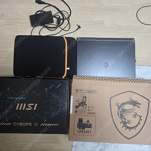 MSI 사이보그 15 A12VF 4060 게이밍 노트북 판매합니다