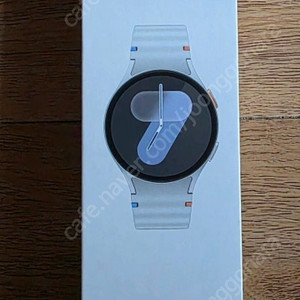 미개봉 삼성 갤럭시 워치7 실버 44mm 블루투스 판매합니다.