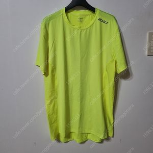 2XU 러닝상의