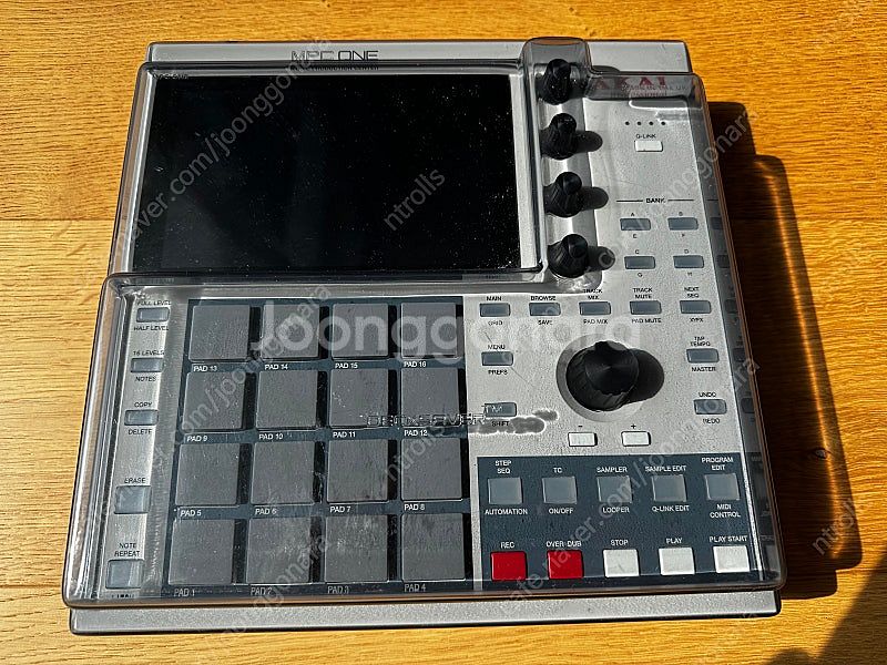 AKAI MPC One Retro Edition--0