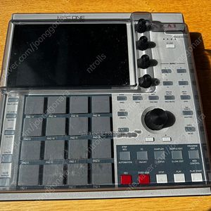 AKAI MPC One Retro Edition