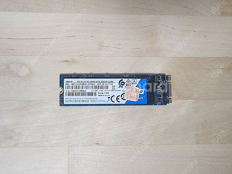 M.2 SATA SSD 250GB 1.8만 팝니다. 컨...--0