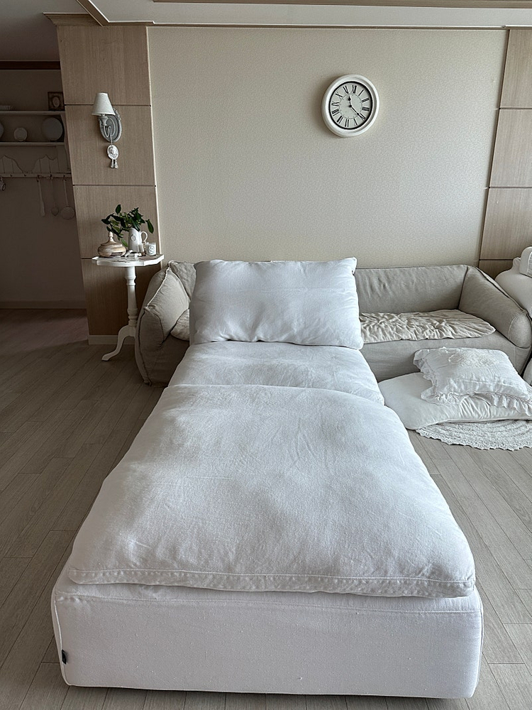 까사알렉시스 클라우드 쇼파 소파 의자 스툴 이미지