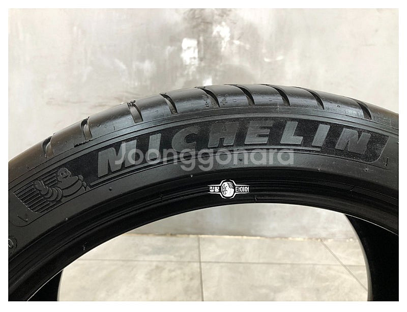 중고타이어 미쉐린 파일럿스포츠 PS4 275/35R19...--0