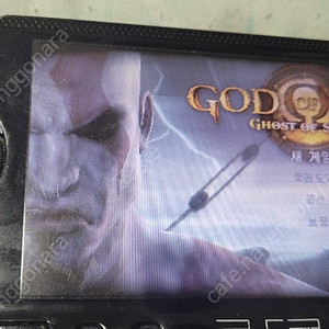 psp 팝니다. 게임 들어있구여. 사진참조 4기가 정품임다. 내용참조...부산은직거래