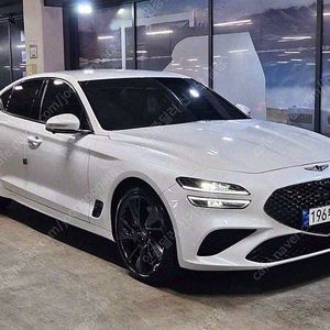 흰색 G70중고 제네시스 G70 중고 가솔린 2.0T 2WD 스포츠 패키지 중고자동차 12,624 km