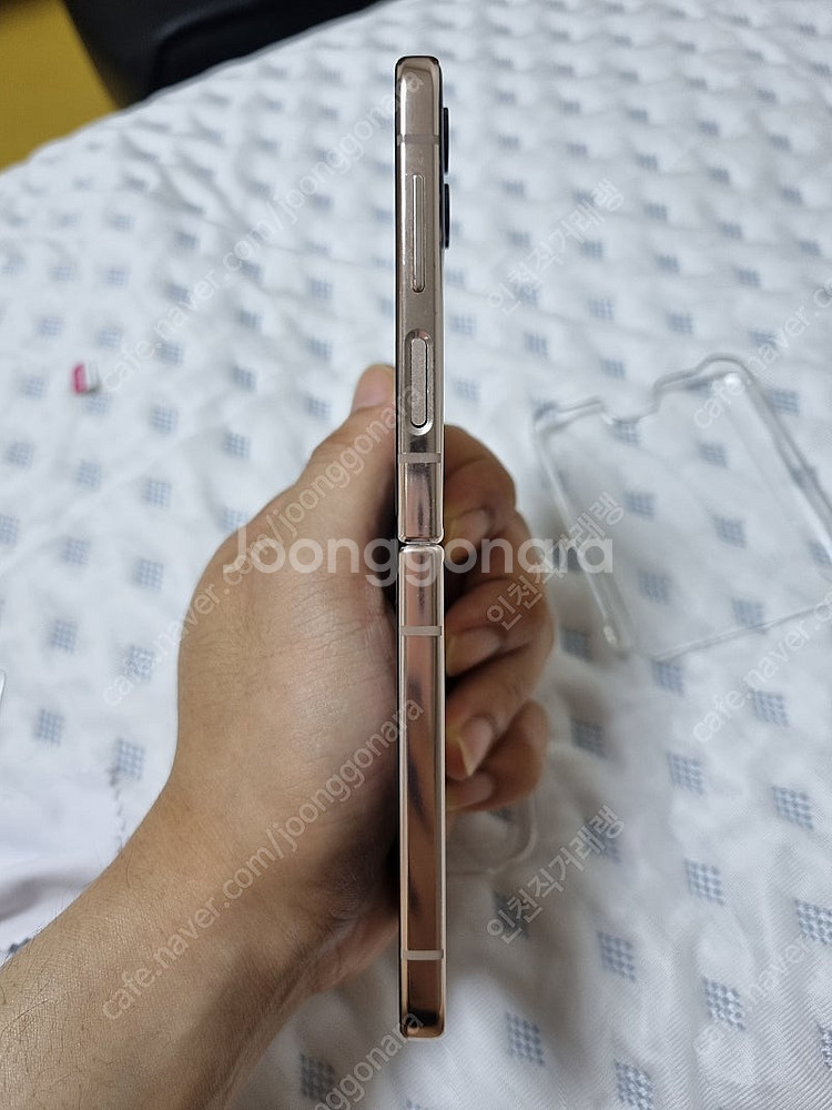 개인 갤럭시 z플립4 핑크골드 256gb 상태 a급--3