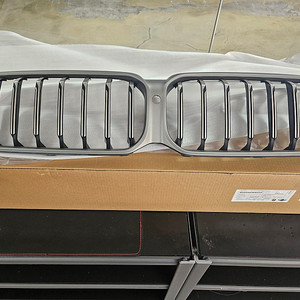 BMW 5시리즈 G30 LCI 세륨(후기형) 키드니그릴(서라운드뷰O)