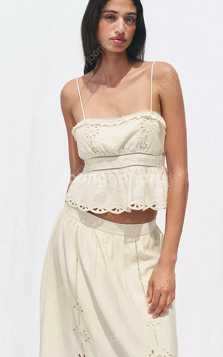 ZARA 자라 펀칭 크롭 탑, 츄 착용 자라 펀칭 크롭...--0