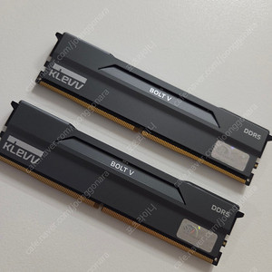 ESSENCORE KLEVV DDR5-6000 CL30 BOLT V 패키지 서린 32GB 16Gx2