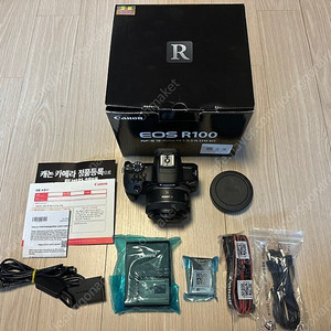 캐논 정품 EOS R100 바디 + RF 16mm F2.8 STM 단렌즈 셋트로 판매합니다.