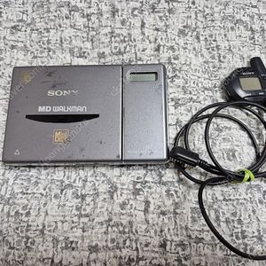 SONY MDP MZ-E3 GREY 색상 정크기기 판매합니다.