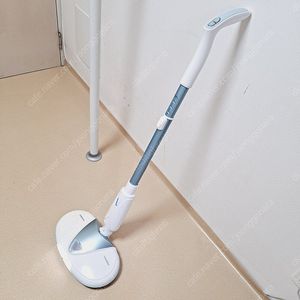 한샘 무선 LED 물분사 물걸레 청소기 새걸레포함 배터리좋음 전동회전