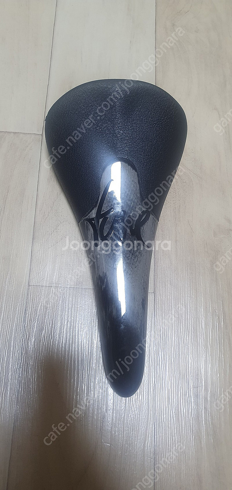 초경량 풀카본 튠 안장+초경량 카본 싯포스트 세트 팝니...--1