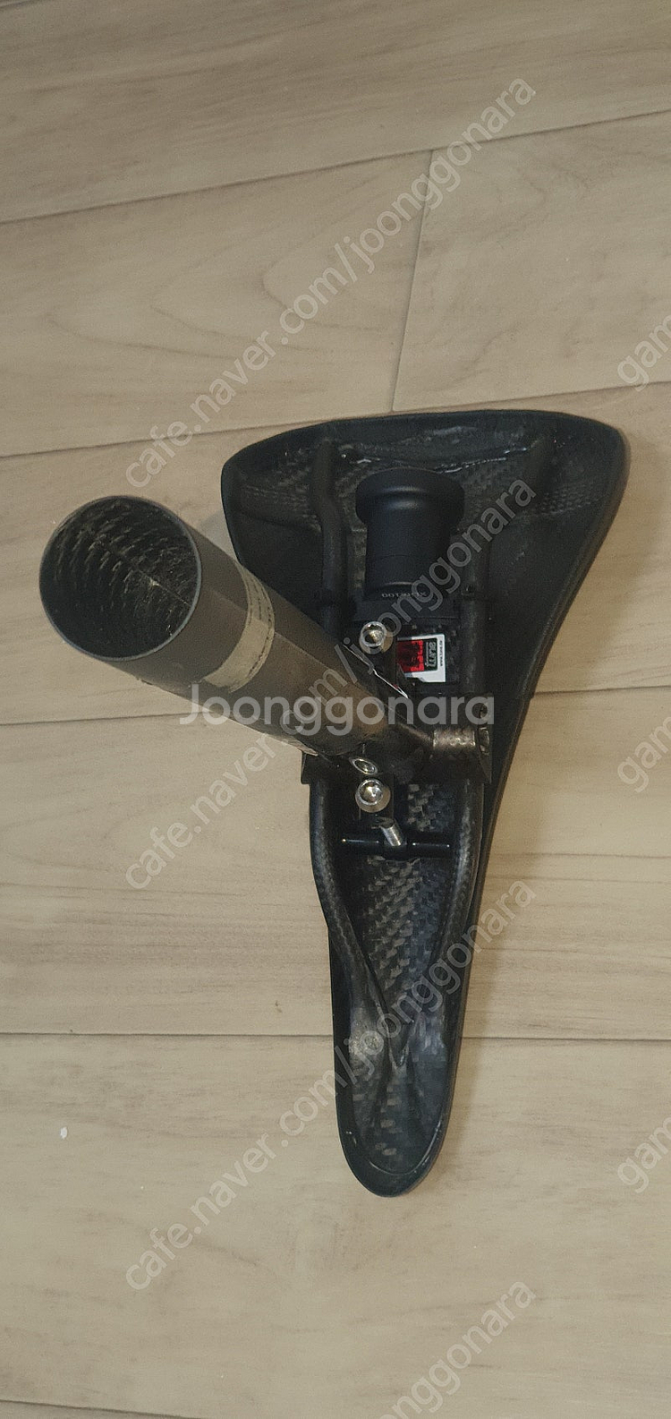 초경량 풀카본 튠 안장+초경량 카본 싯포스트 세트 팝니...--6