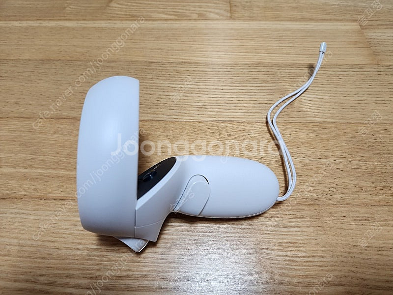 메타 오큘러스 퀘스트2 64G 기본--9