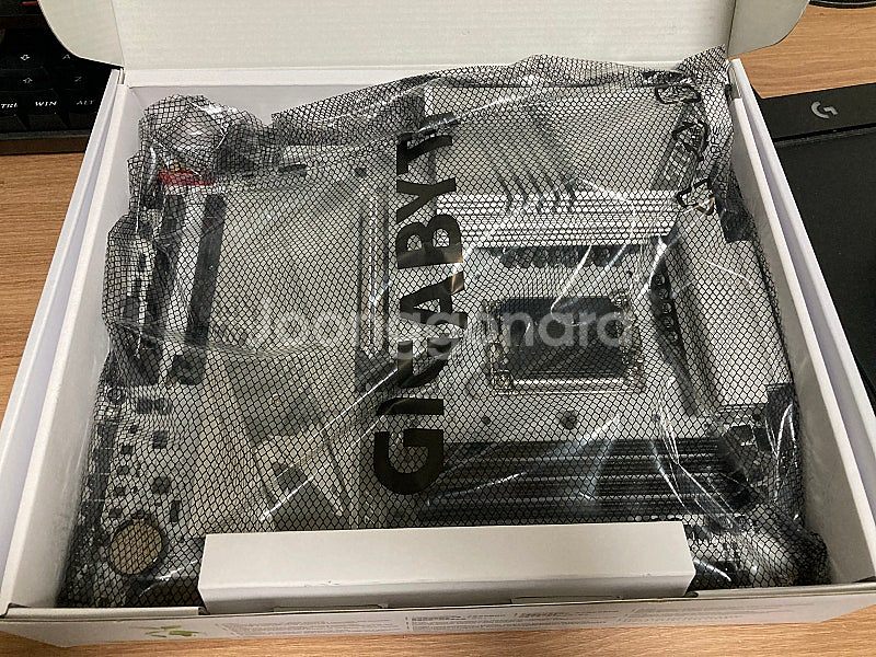 인텔 정품 i7-14700k 풀박스 , 기가바이트 Z4...--5