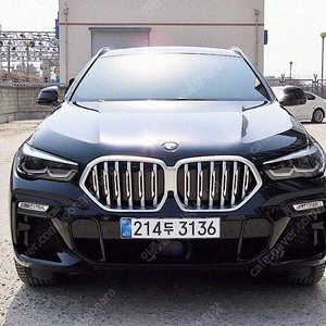 BMW X6 중고차 할부 개인사업자 차량구매 수입중고차 검정색 2021년식 xDrive 30d M 스포츠 개인사업자 차량구매