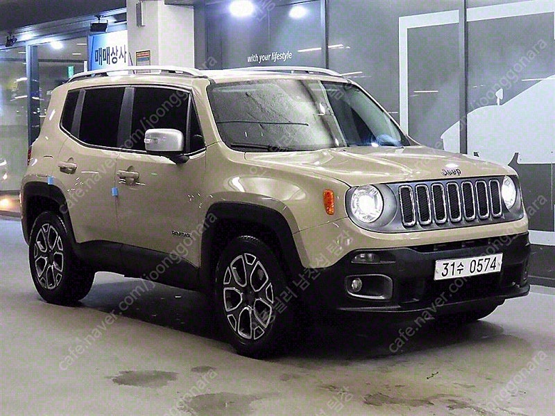 지프 레니게이드 중고 지프 자동차중고 레니게이드 중고차 진주색 2015년식 2.0 디젤 리미티드 AWD 믿을 수 있는 중고차