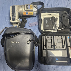 소니 레트로 카메라 DSC-F505V 메모리 충전기 리더기 케이스까지 풀세트 팝니다.