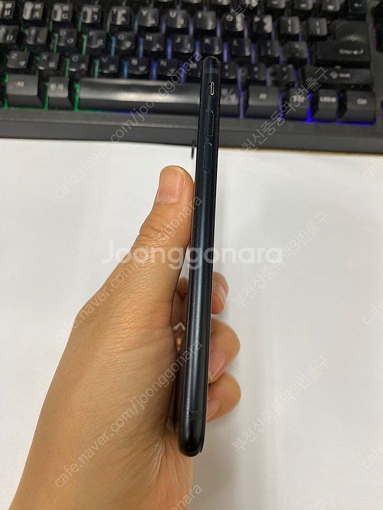 205435 아이폰SE3 미드나잇 AA급 64GB 무잔...--4