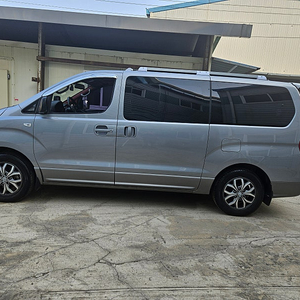 ^^판매 캠핑카^^ 그랜드 스타랙스 모던 스페샬 4륜구동 <2016년11월28일. 85,406km (2017년식)>