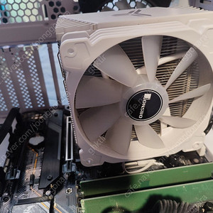 택포 32만.i7 10700시피유.asus tuf gaming b460m-plus 메인보드.jonsbo 씨피유 쿨러.