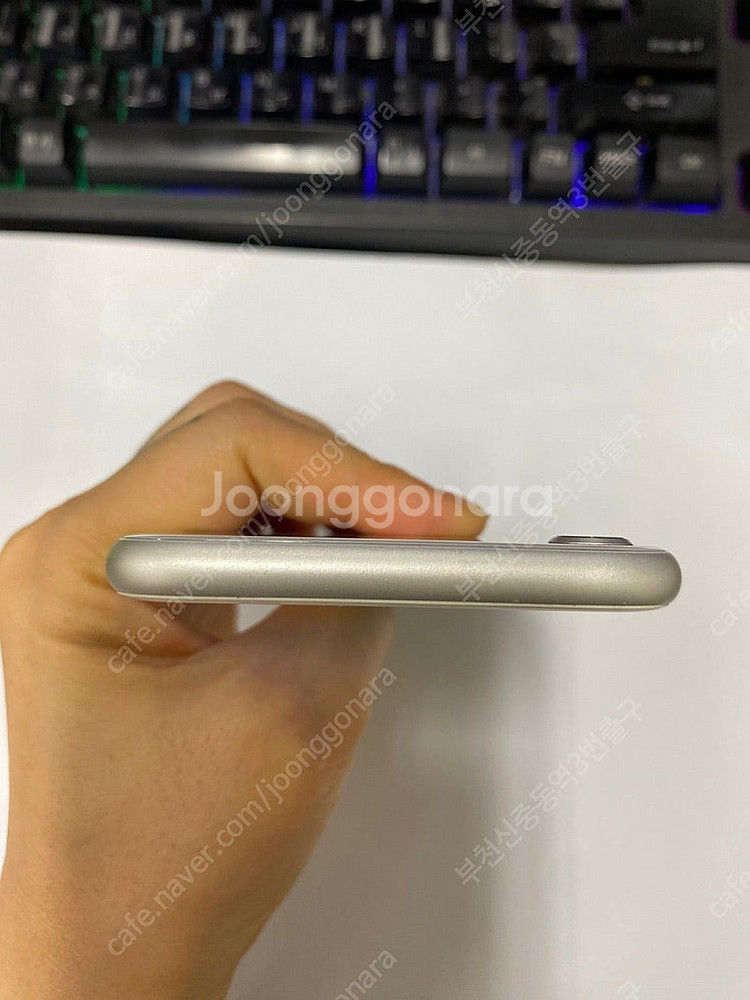 204143 아이폰8 실버 A급 256GB 무잔상 배터...--1