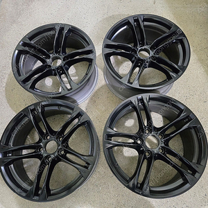 BMW F10 613M 사틴블랙 18인치 순정휠 대품판매95만원