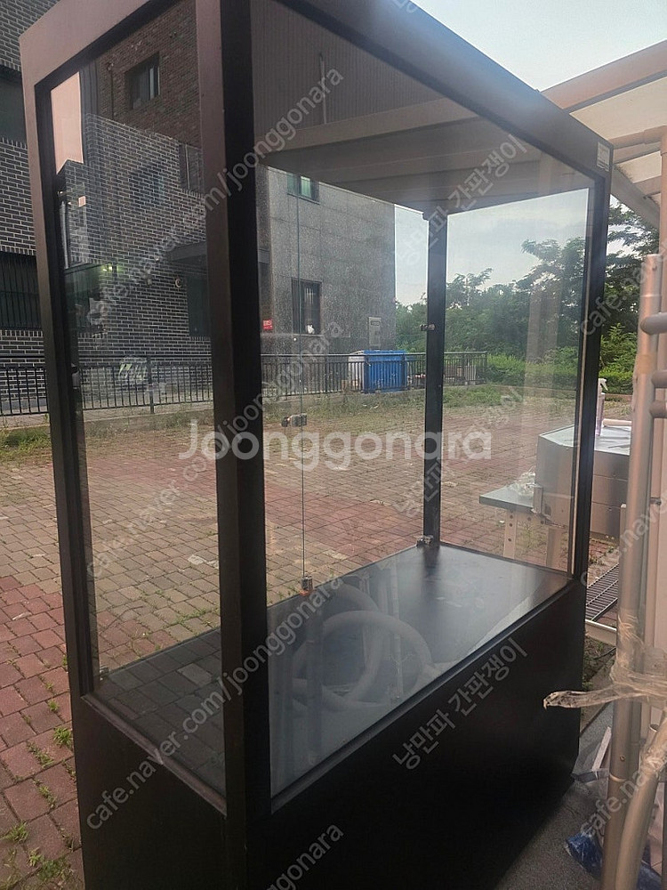 상태좋은 유리진열장 블랙 저렴하게 판매합니다(피규어장,...--0