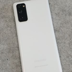 갤럭시 S20FE 화이트 128기가 20년 12월개통 미파손 가성비단말기 10만에 판매해요