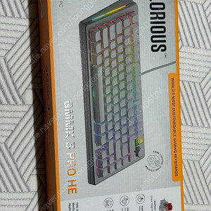 글로리어스 GMMK3 PRO HE 75% Prebuilt 실버 유선 키보드 팝니다