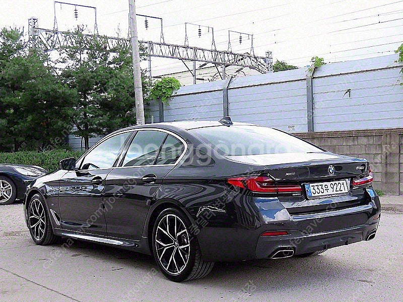 BMW 5시리즈 수입중고차시세 회색 2021년식 530...--4