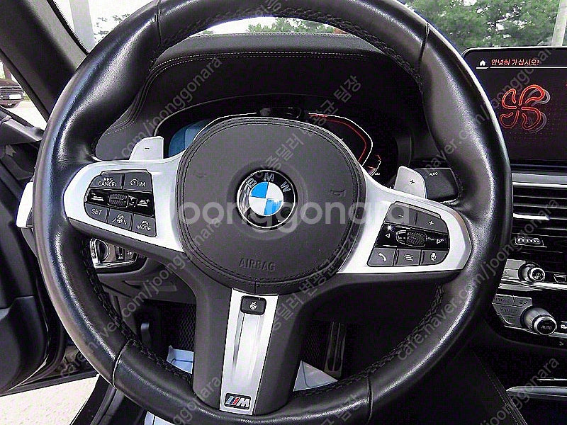 BMW 5시리즈 수입중고차시세 회색 2021년식 530...--9