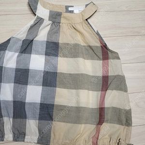 버버리키즈 12y 민소매 탑