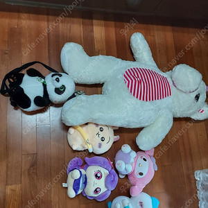 인형들전부(푸바오베낭포함) 전부25000원(깨끗해요)