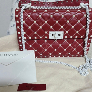 발렌티노 스터드가방