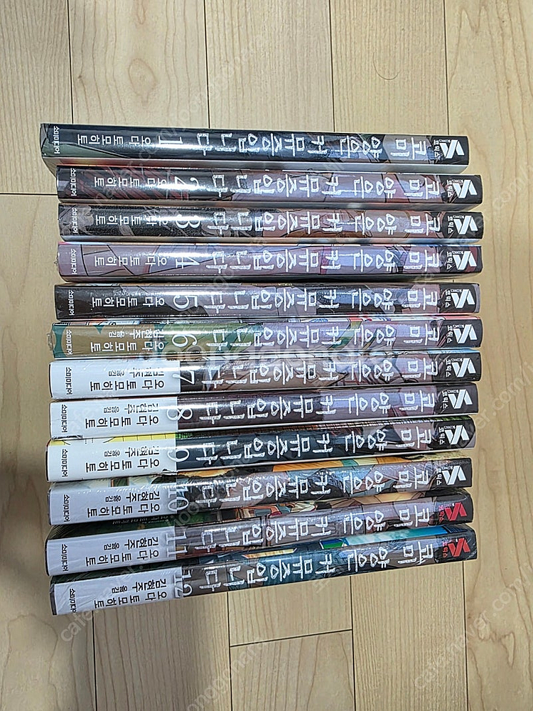 코미양은커뮤증입니다 만화책 팝니다. 1~12권 일부 특전 초판--0