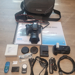 캐논 800d, 18-55mm 신형 stm 렌즈, 세로그립(호환)