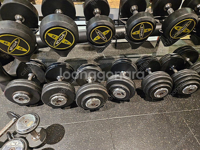 덤벨 23키로 25키로 30키로한쌍씩--0