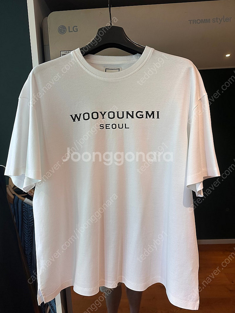 우영미 프론트 로고 화이트 반팔 50--0