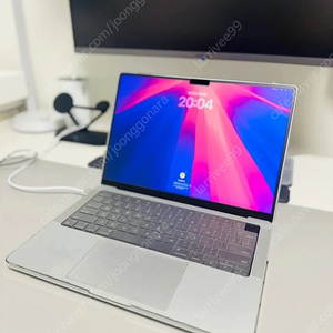 애플 맥북프로 14인치 M3 16g 512g cto 실버 모델 팝니다