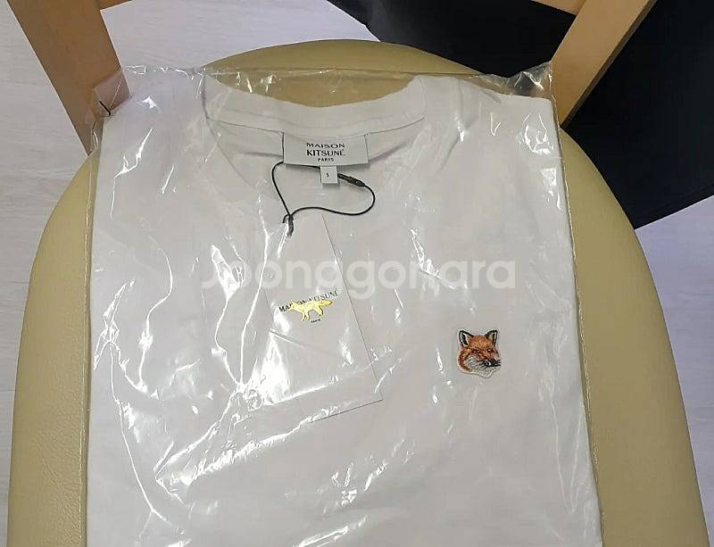 [메종키츠네] 반팔 화이트 여성용 새상품 팝니다--0