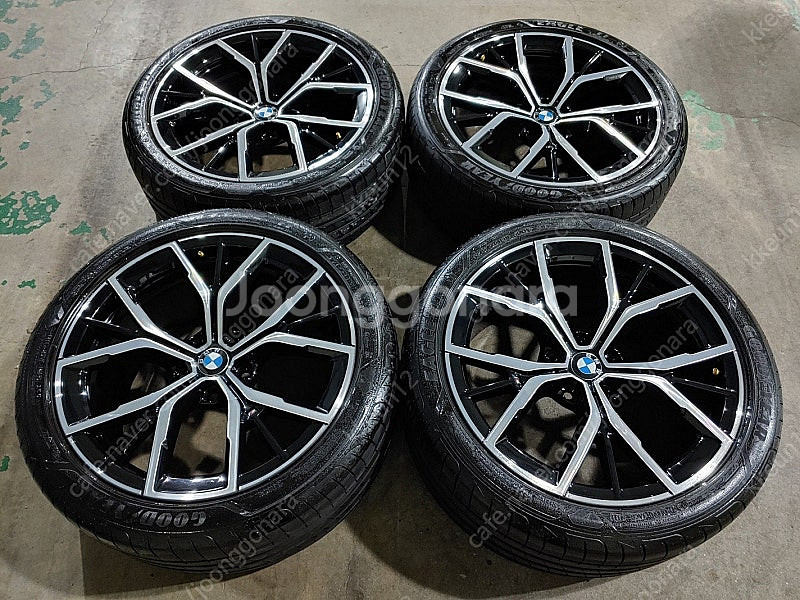 [판매] BMW G30 5시리즈 845M 19인치 정품...--0