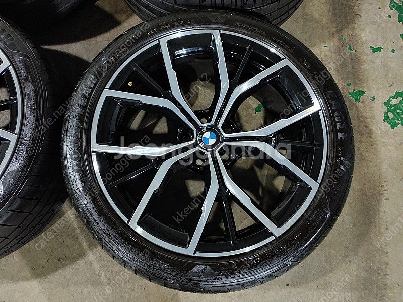 [판매] BMW G30 5시리즈 845M 19인치 정품...--4