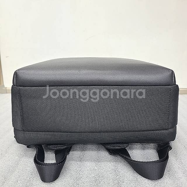 상태 아주좋은 쌤소나이트 RED 정품 백팩 블랙 42x...--6
