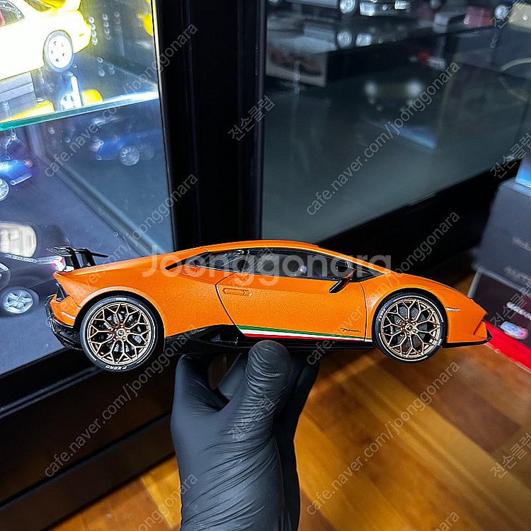 1:18 오토아트 람보르기니 우라칸 퍼포만테 다이캐스트...--1